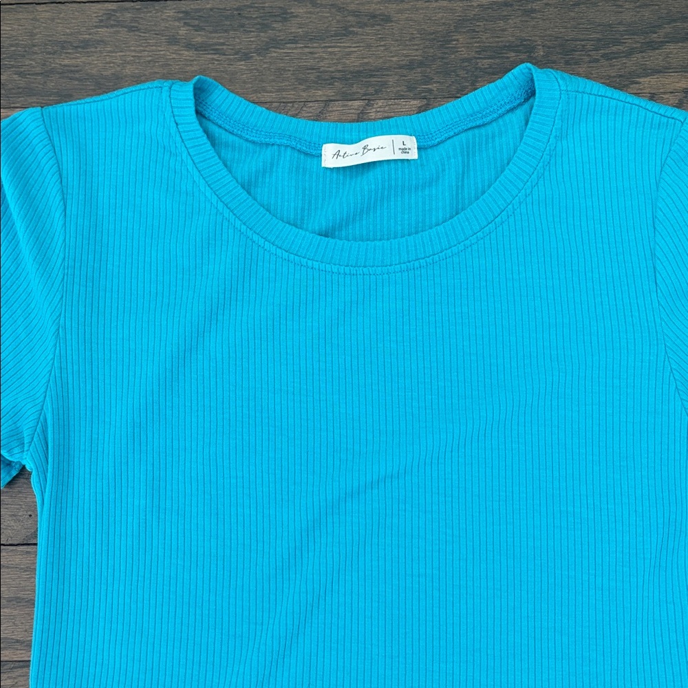 Active Basic Teal Ribbed Crop Top - Picture 2 of 5